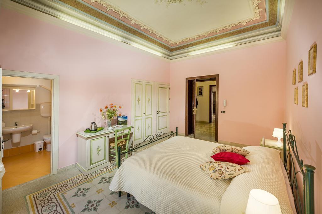 Hotel Agli Affreschi Castellammare del Golfo Exterior foto