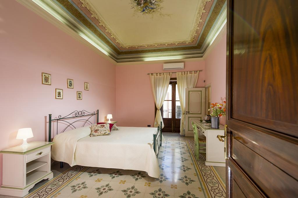 Hotel Agli Affreschi Castellammare del Golfo Exterior foto
